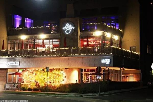 the exterior of the comedy club Comedy Works