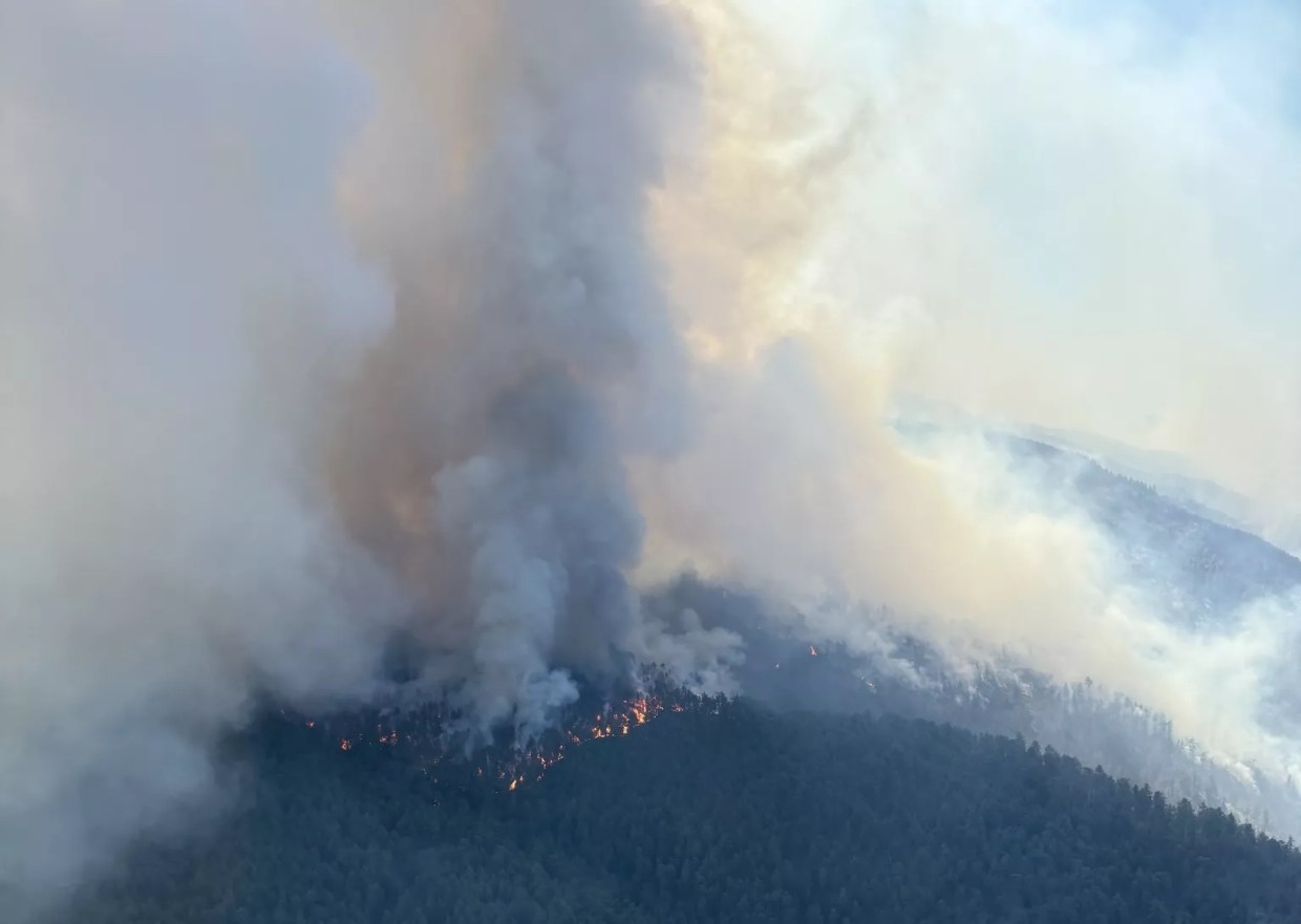 Colorado Wildfire Damage, Active Blazes Shown in Photos, Videos