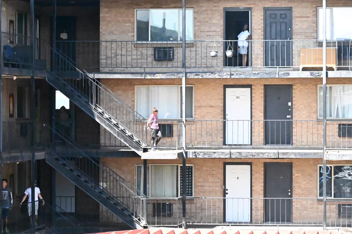 Sober Living Organization Wants to Buy Aurora Apartments Marred by Venezuelan Gang Rumors
