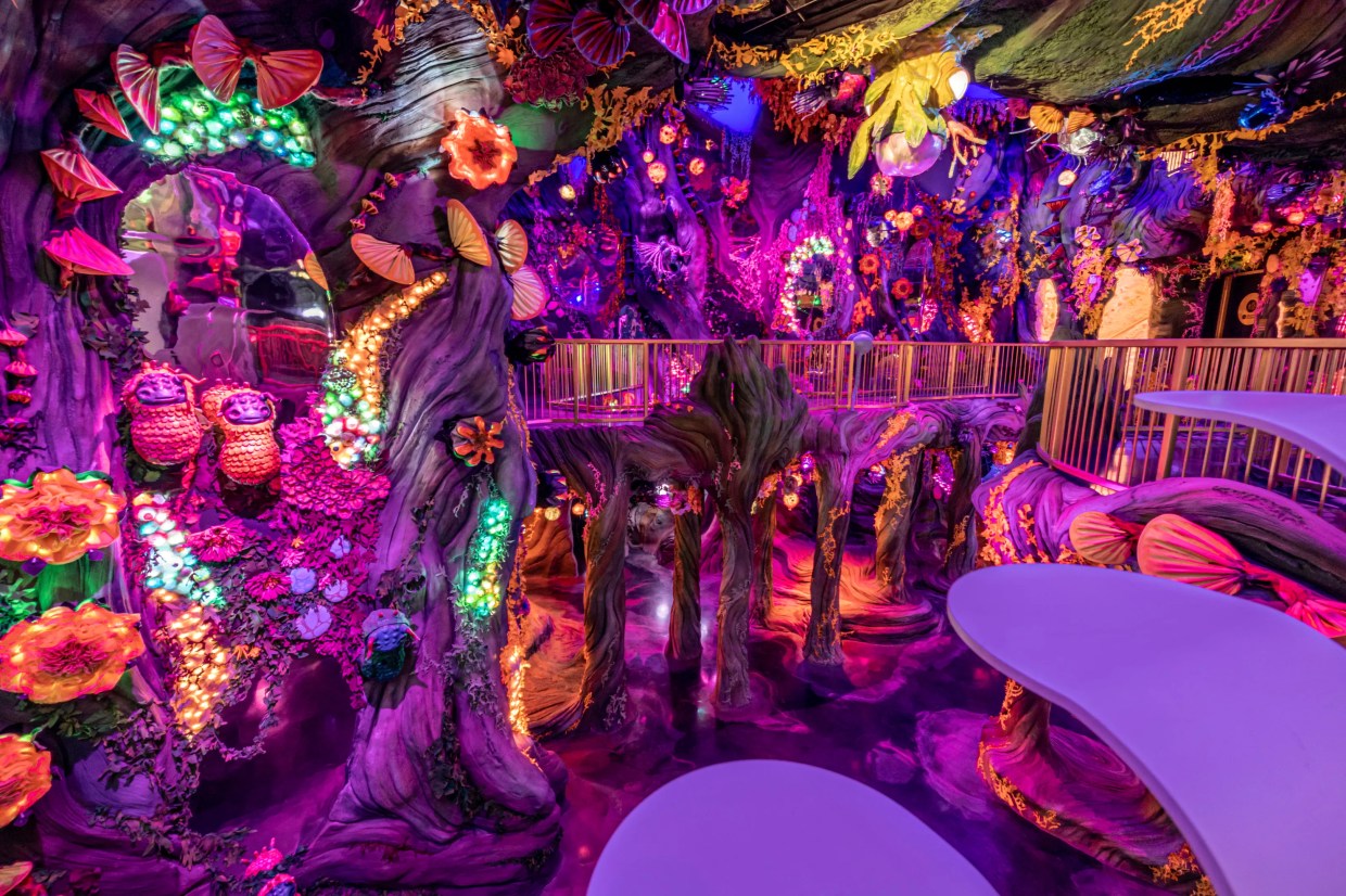 Multiversal Travel Companion Alva Is Ready to Take You Through <i>Convergence Station</i>