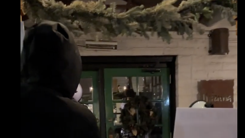 protesters outside Mizuna