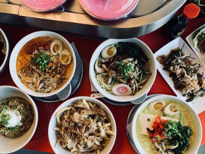 bowls of ramen