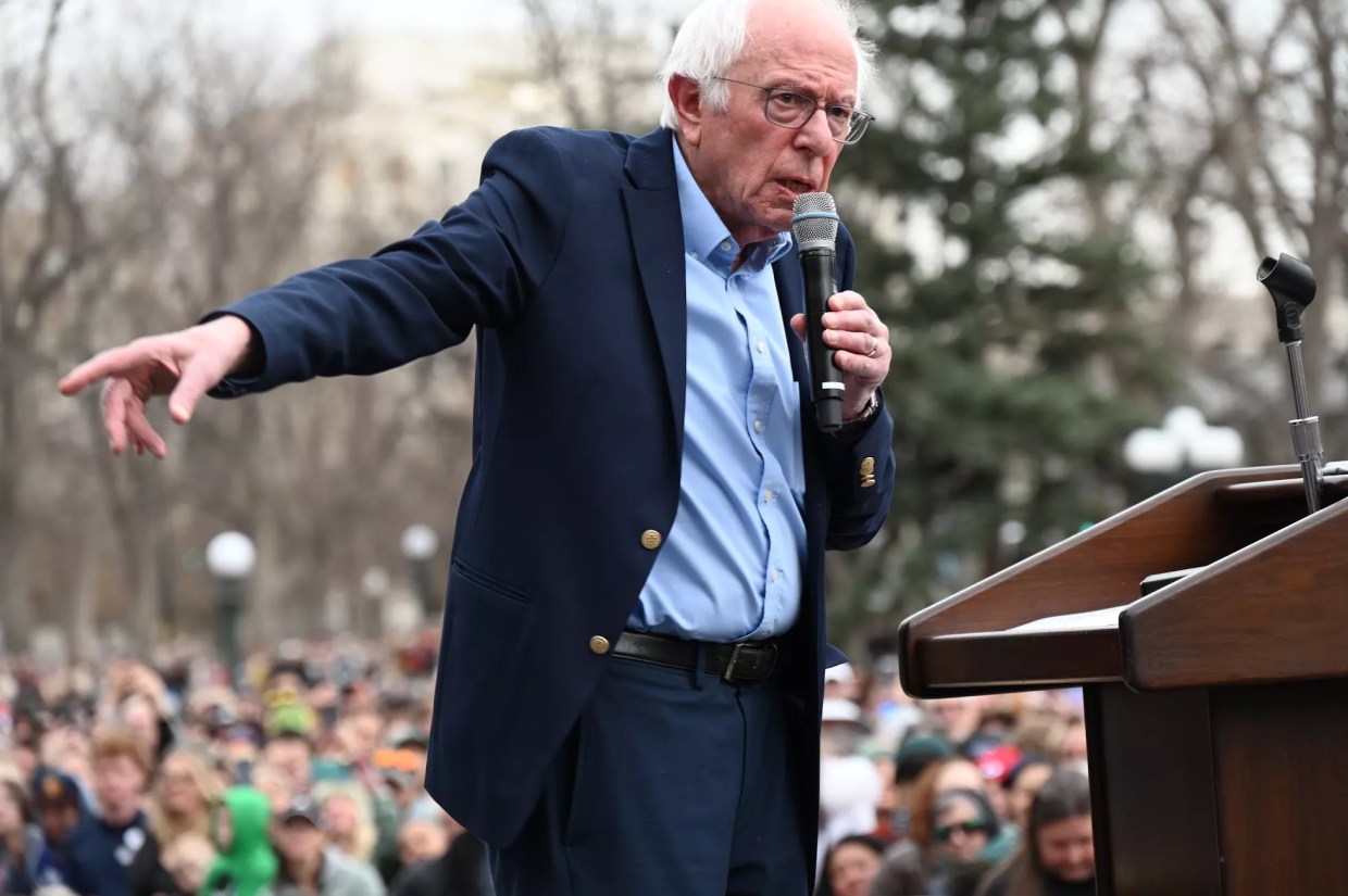 Bernie Sanders, AOC Attract 30,000 People to Denver Anti-Oligarchy Rally