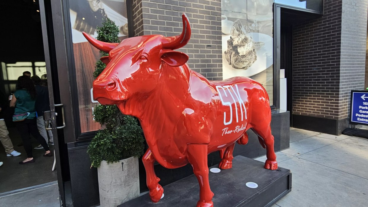 STK Steakhouse Has an Elevated Vibe but Not Every Dish Reaches the Heights