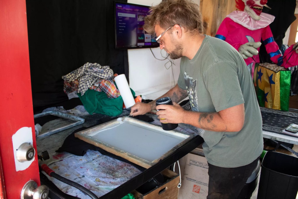 UV Magic: Local Artist Uses the Sun to Print Images Onto T-Shirts