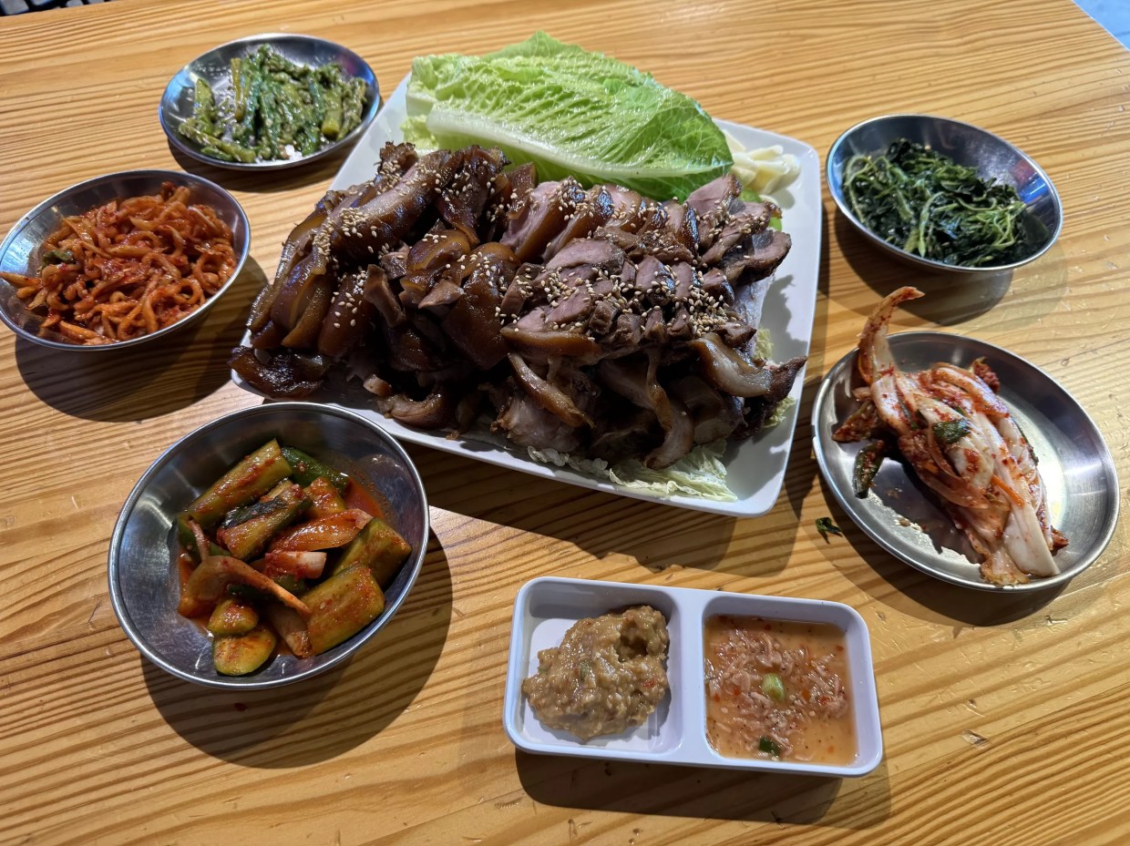 Eat Up Havana: Hanyang Wang Jokbal Puts Its Best (Pig) Foot Forward