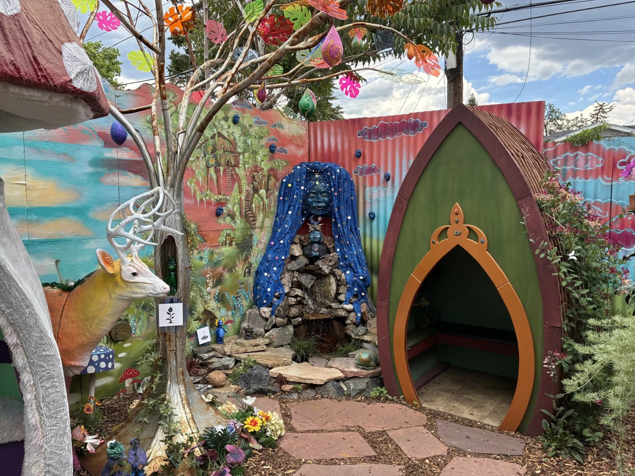Review: <i>Novo Ita </i> is a Lush, Eco-Themed Art Playground