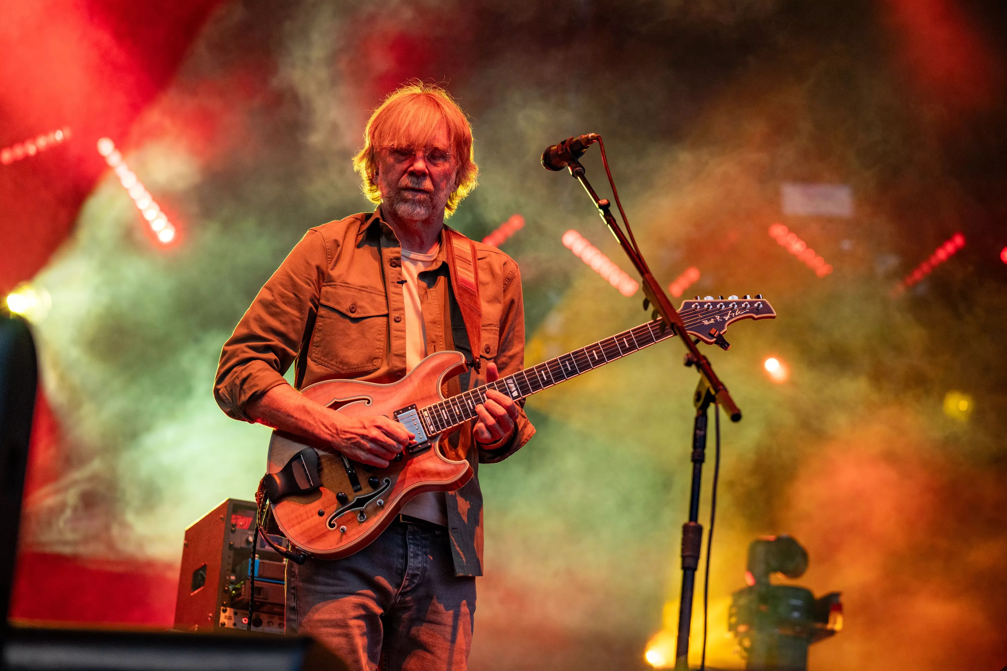 Trey Anastasio playing guitar